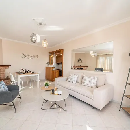 Dimitra & Apartament
