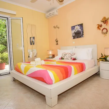 Apartament Dimitra & *