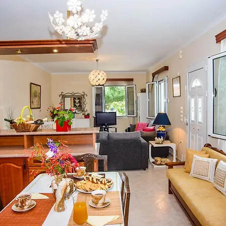 Dimitra & Daire Minia